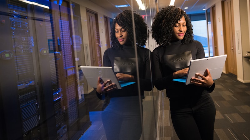 Shopify vs Magento (Adobe Commerce) comparison